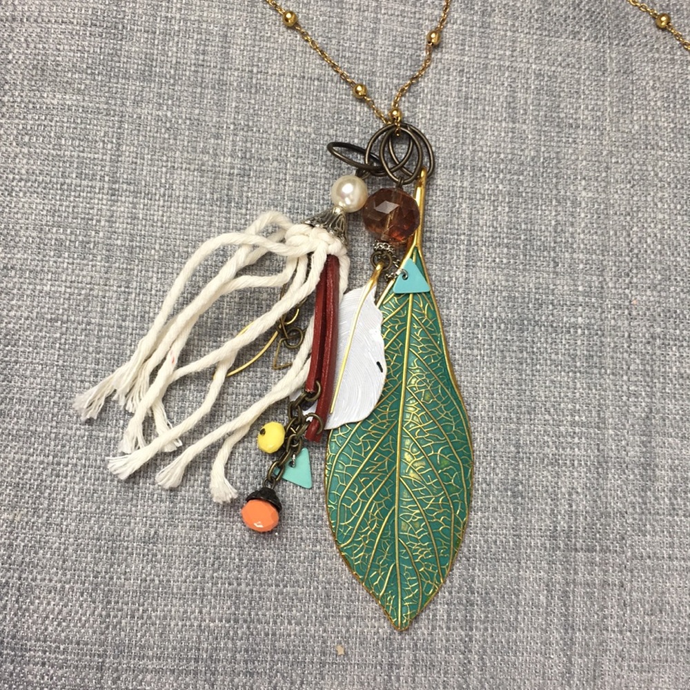 NEW Gorgeous Plunder Necklace